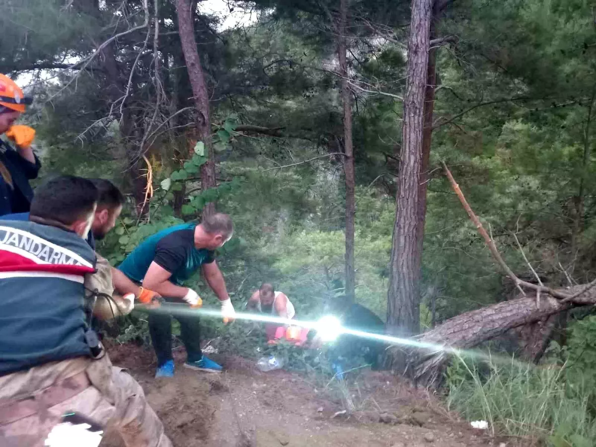 Amanos Dağları’nda Uçurumdan Düşen Vatandaş Kurtarıldı