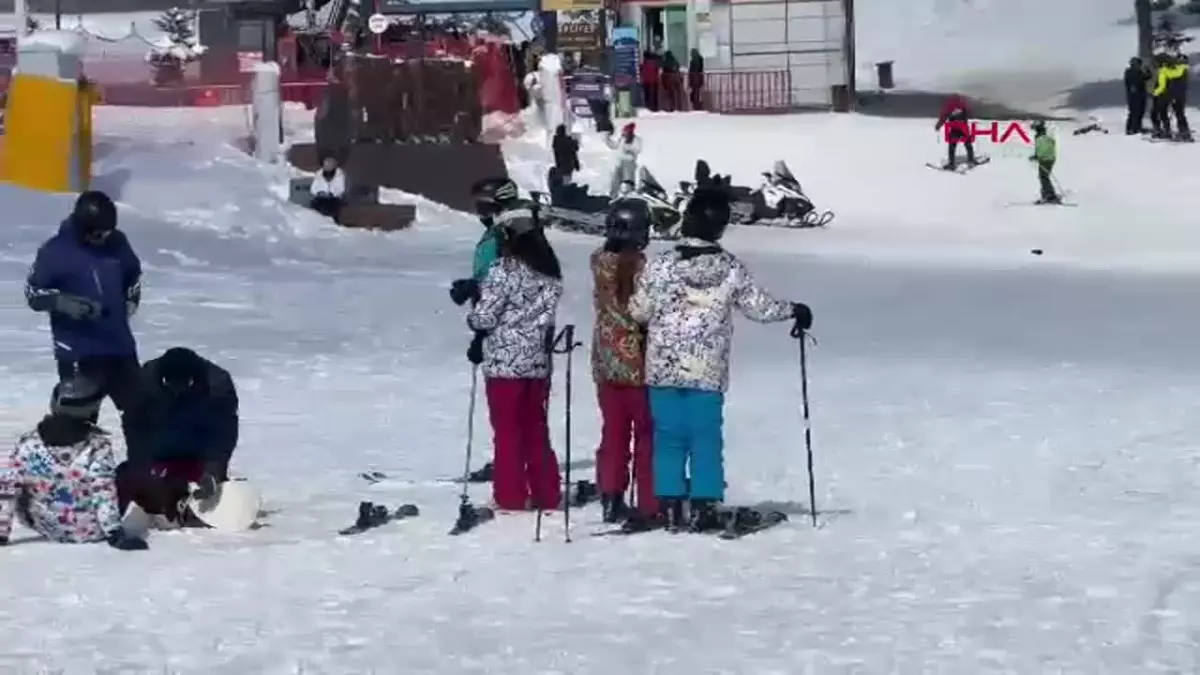 Erciyes Kayak Merkezi’nde Uluslararası Kar Heykel Festivali